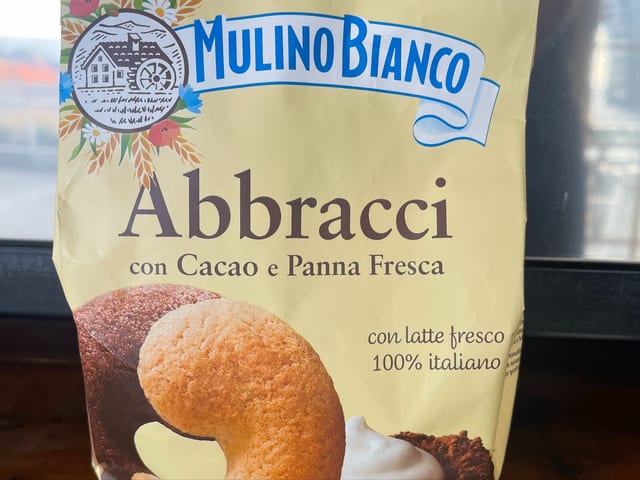 Abbracci.